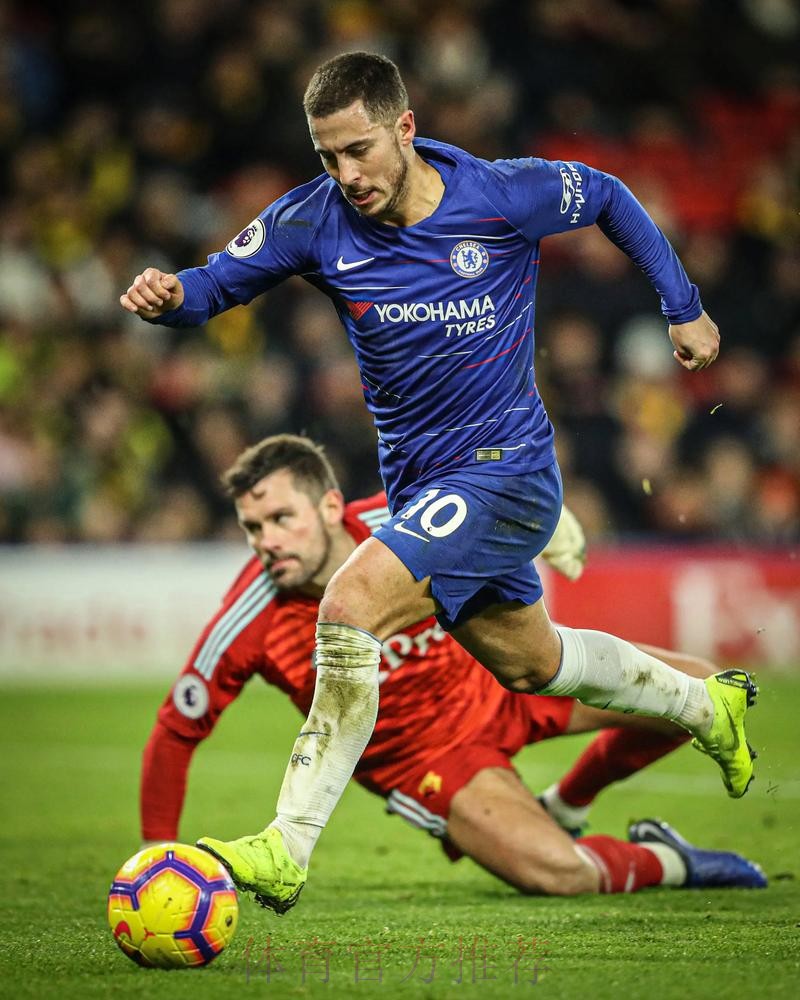 顾家!曝阿扎尔或将退役 他正全身心照顾着5个儿子